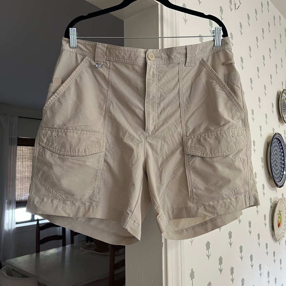 Men’s Columbia shorts